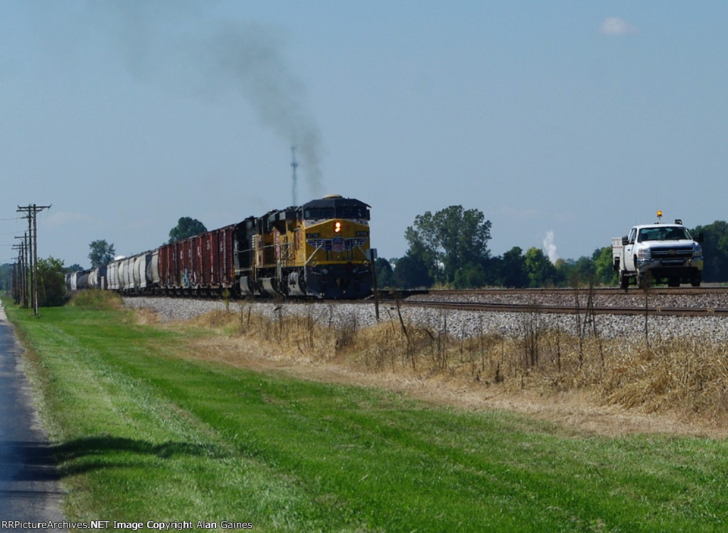 CSX GP40 6756